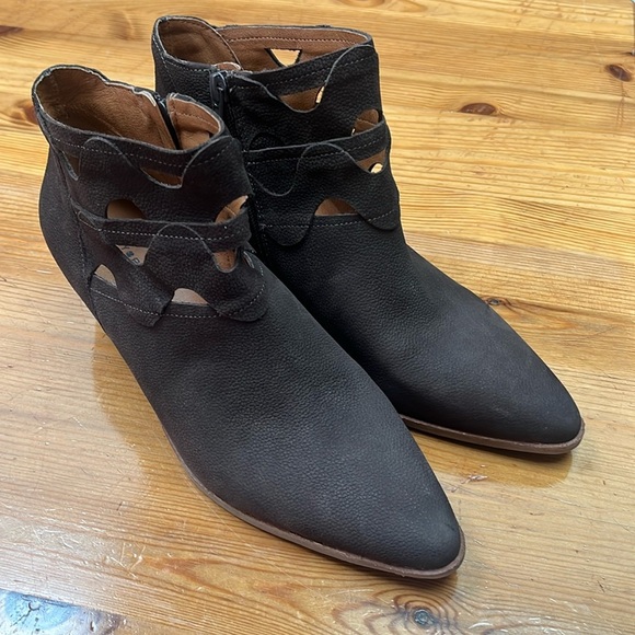 Lucky Brand Women’s Rita Strappy Buckle Wedge Sandals chocolate brown Size 8.5 - Picture 1 of 11